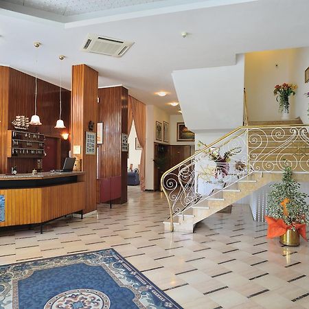 Clipper Hotell Pesaro Exteriör bild