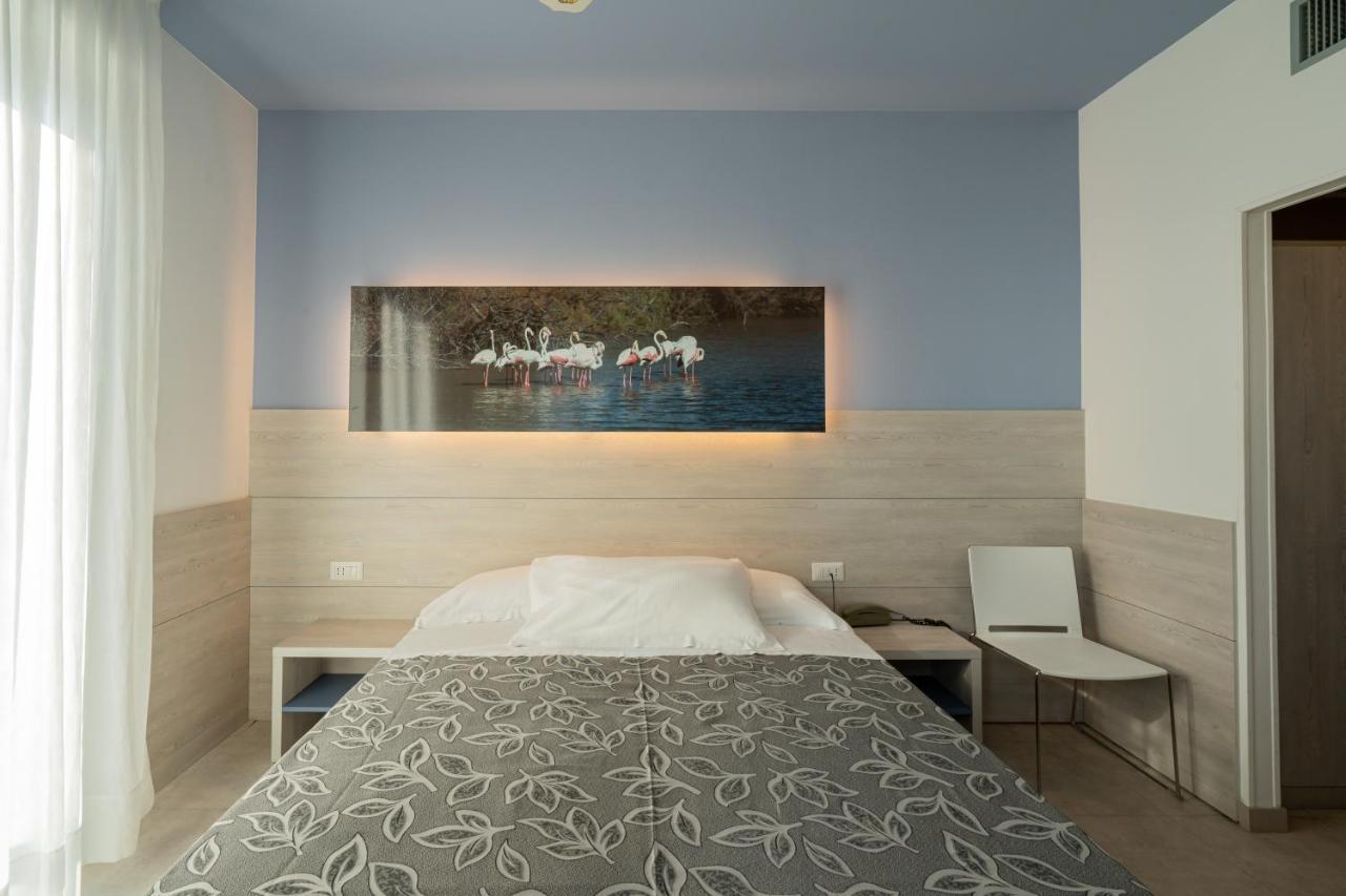Clipper Hotell Pesaro Exteriör bild