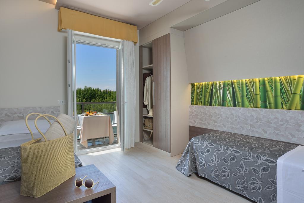Clipper Hotell Pesaro Exteriör bild